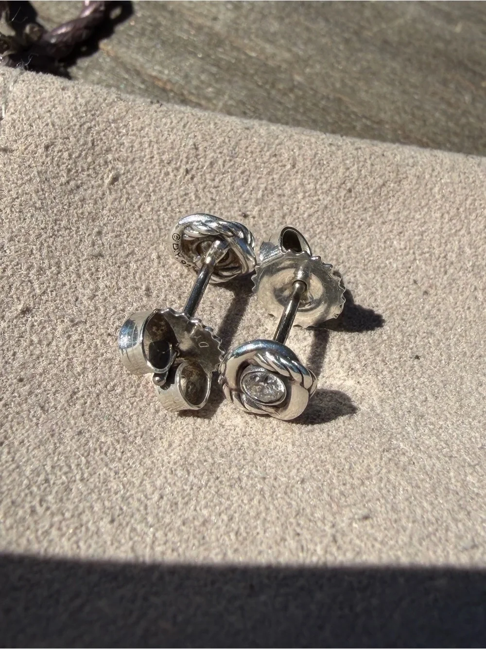 David Yurman INFINITY STUD EARRINGS - Picture 2 of 4